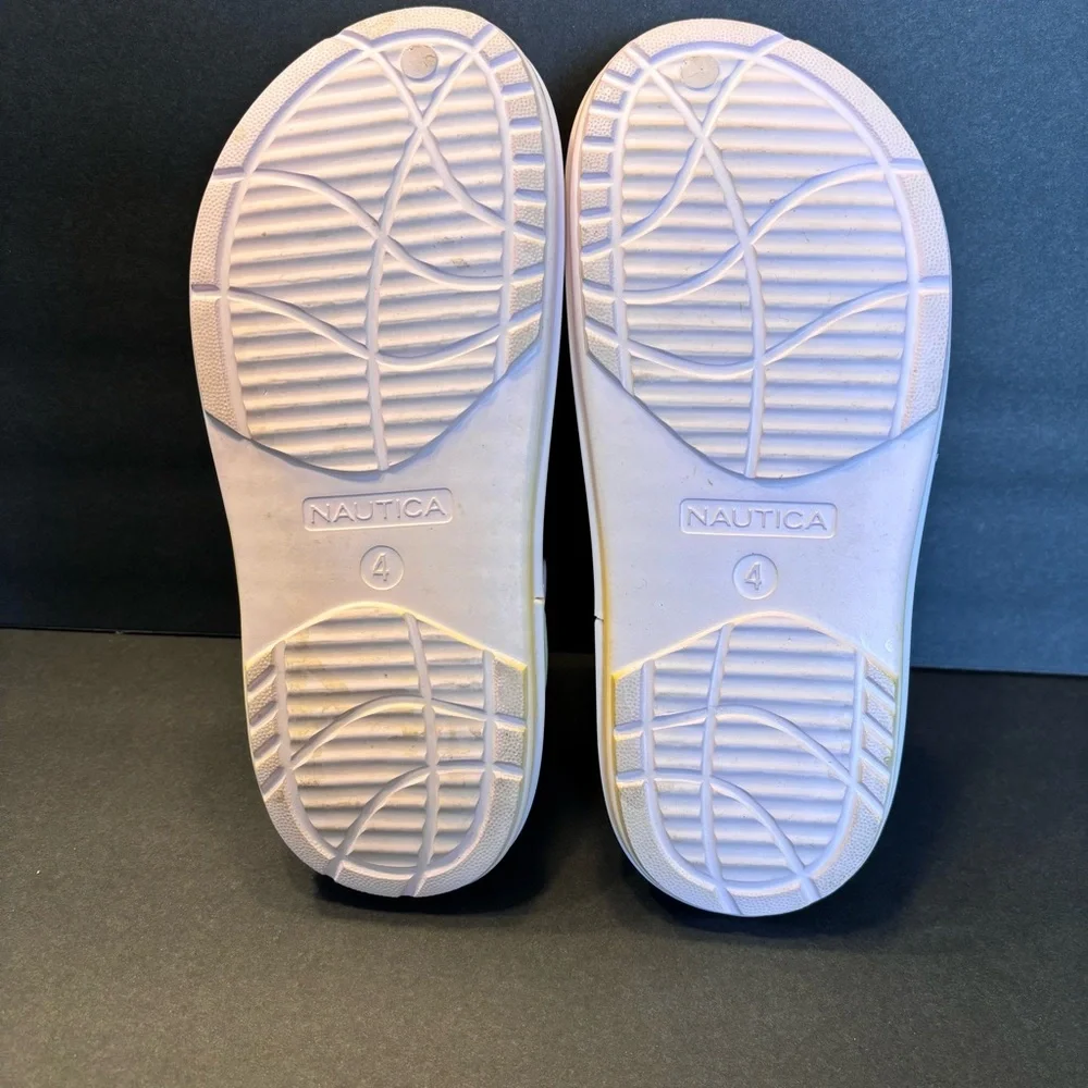 Nautica Kids Pastel Clogs with Daisy Accent Yellow Pink White Purple Girl Size 4